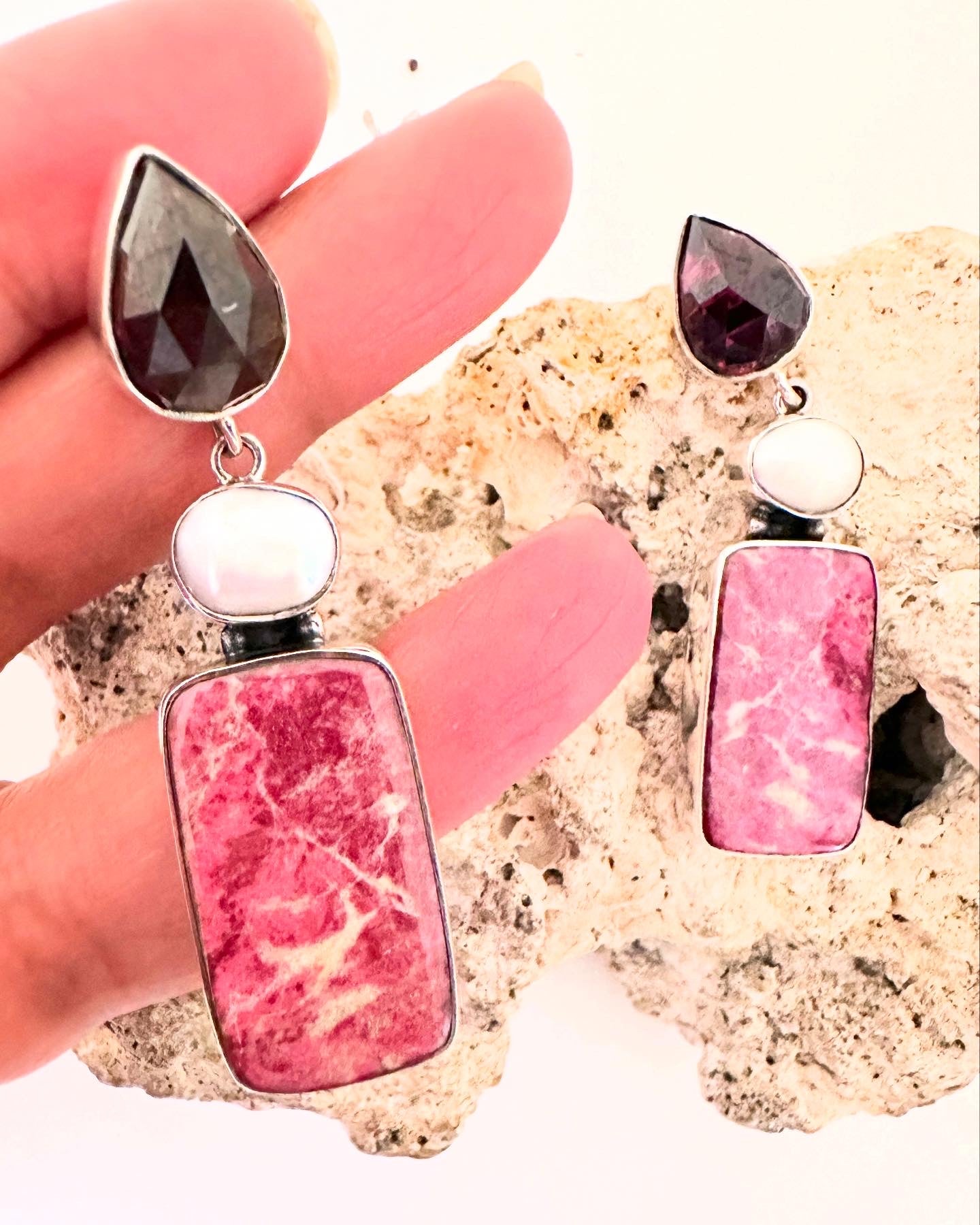 Thulite with Garnet and Pearl
