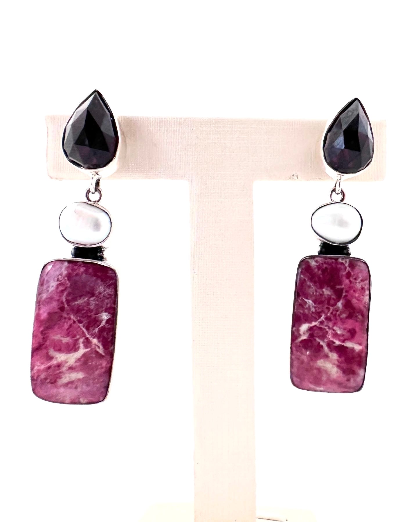 Thulite with Garnet and Pearl