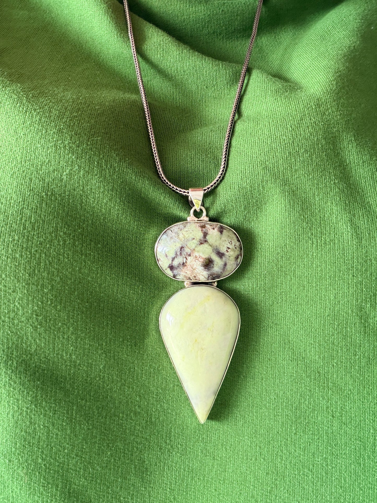 Serpentine with Lemon Chrysoprase