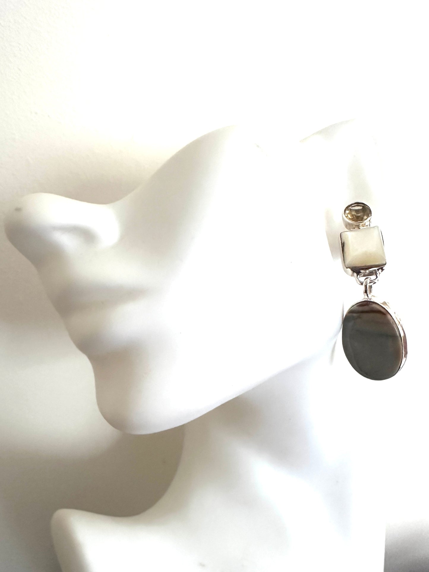 Calicrom Jasper with Mother of pearl and Citrine