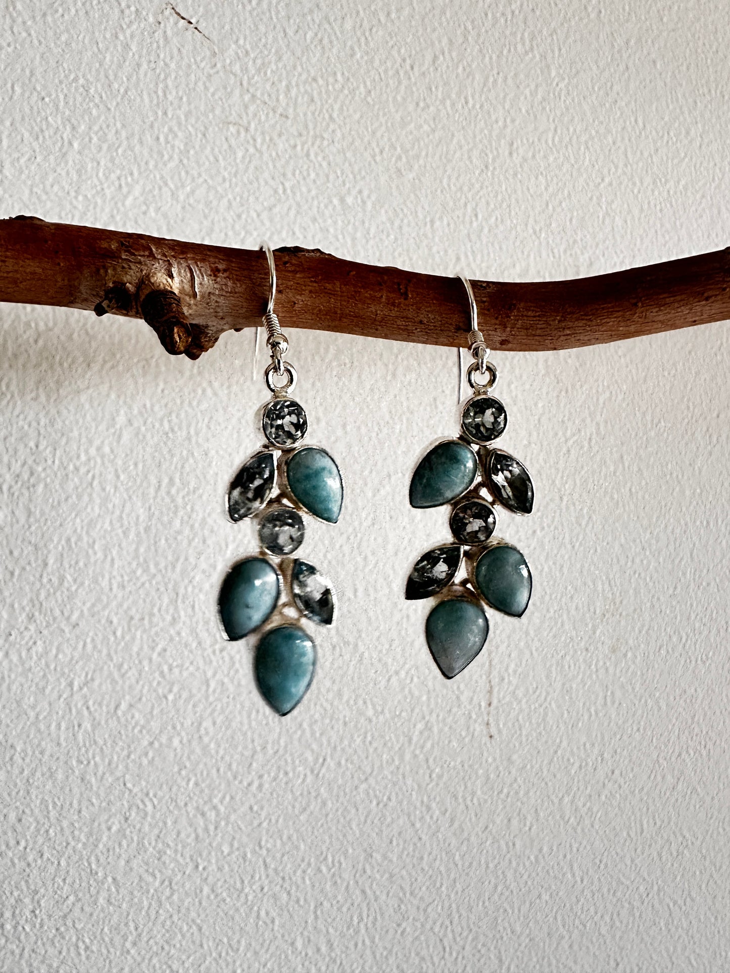 Larimar Vine
