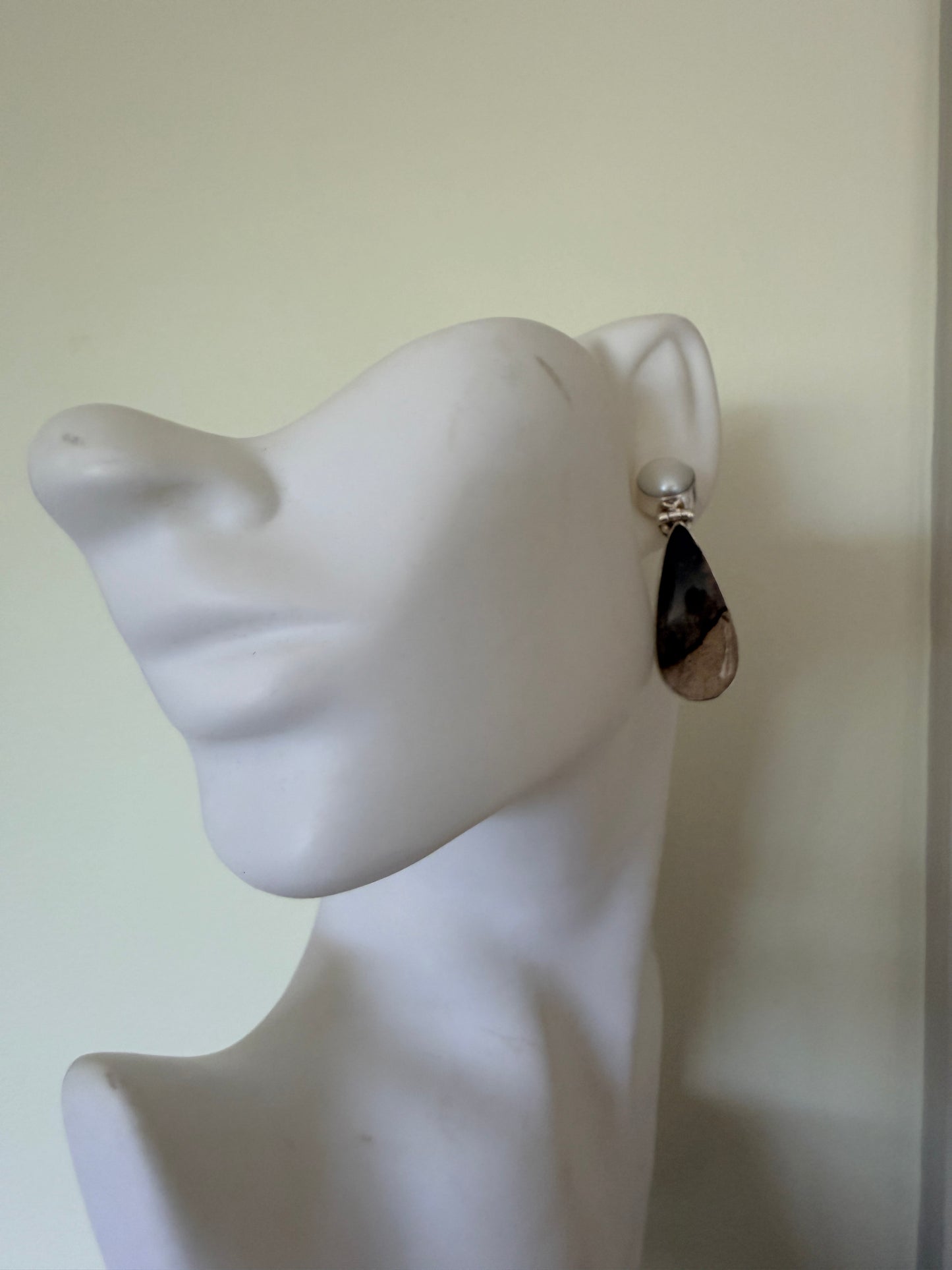 Baroque Pearl with Fossil Coral