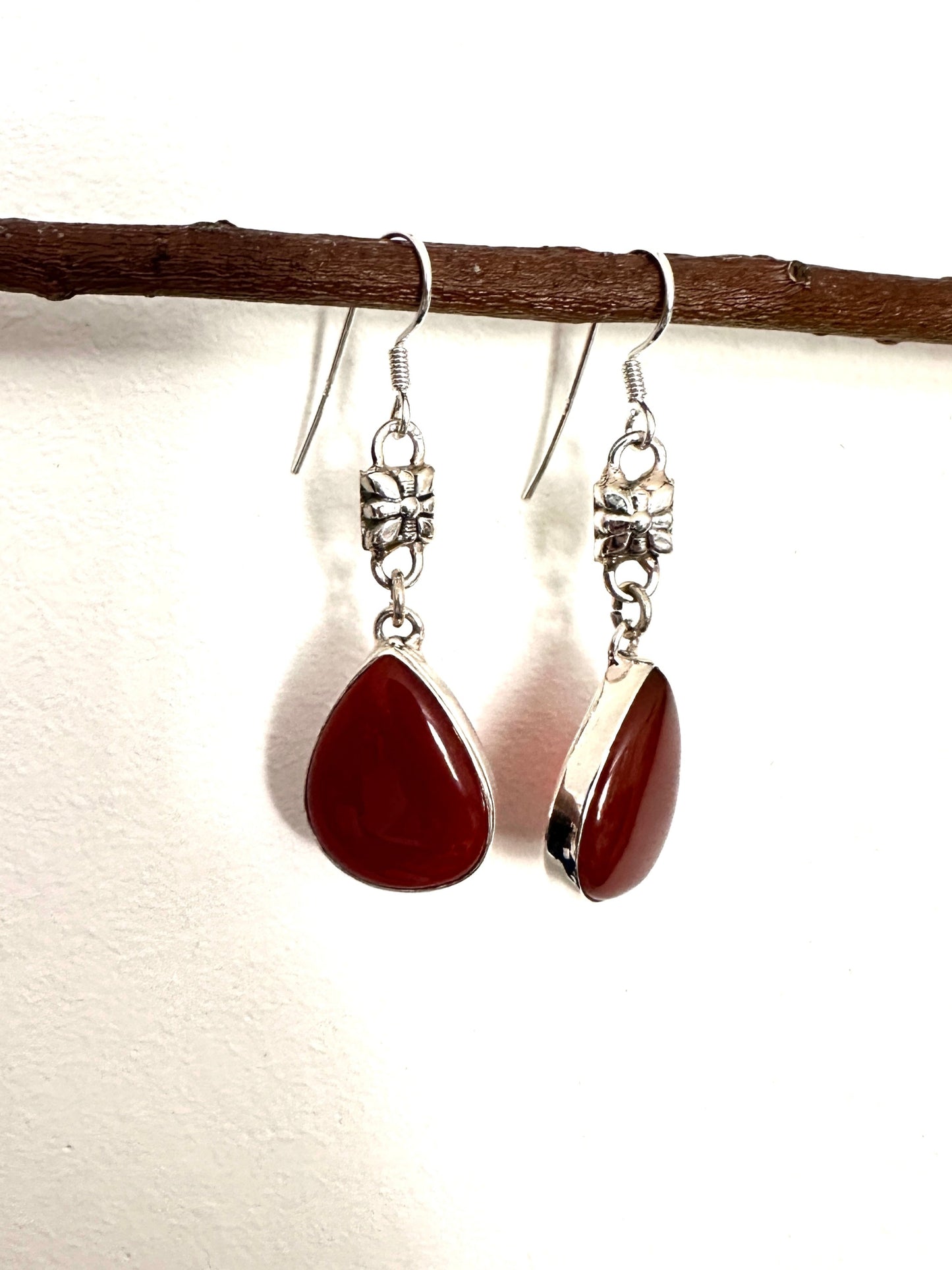 Red Onyx with Silver Bead