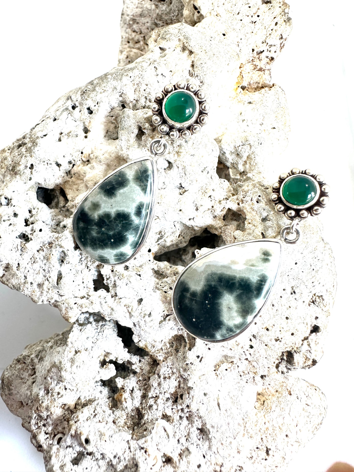 Moss Agate with Green Onyx