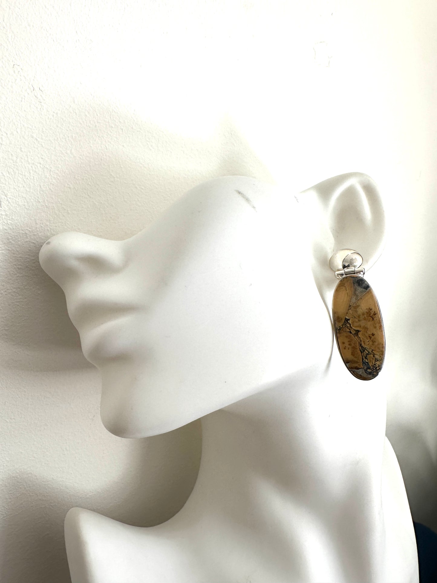 Dessert Jasper with Silver Stud