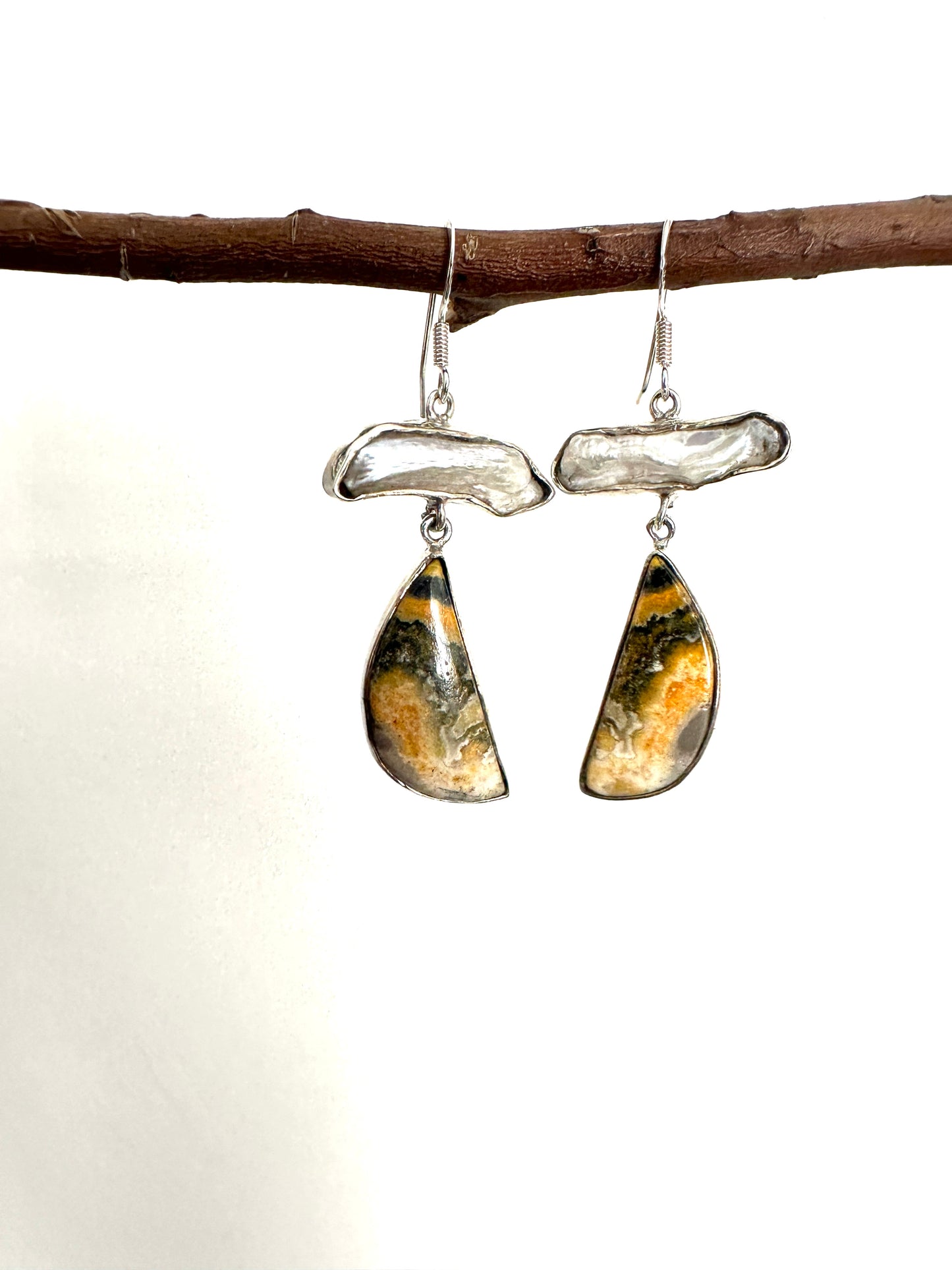 Biwa Shell with Bumble Bee Jasper