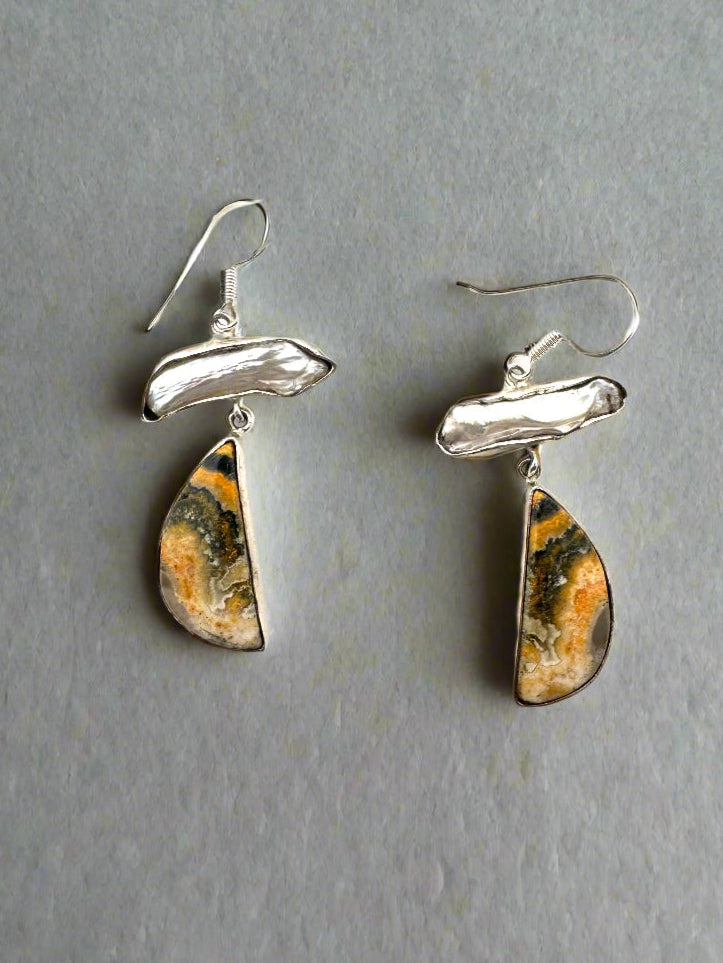Biwa Shell with Bumble Bee Jasper