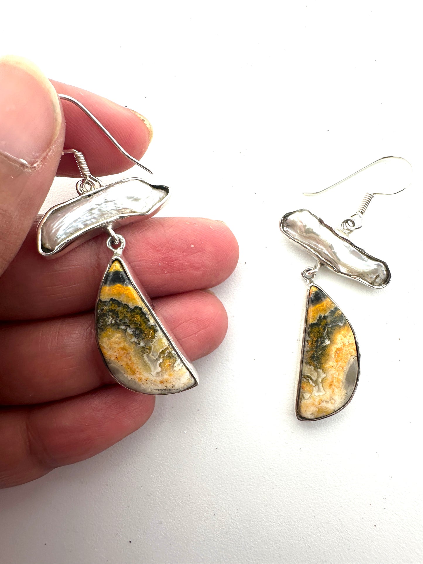 Biwa Shell with Bumble Bee Jasper