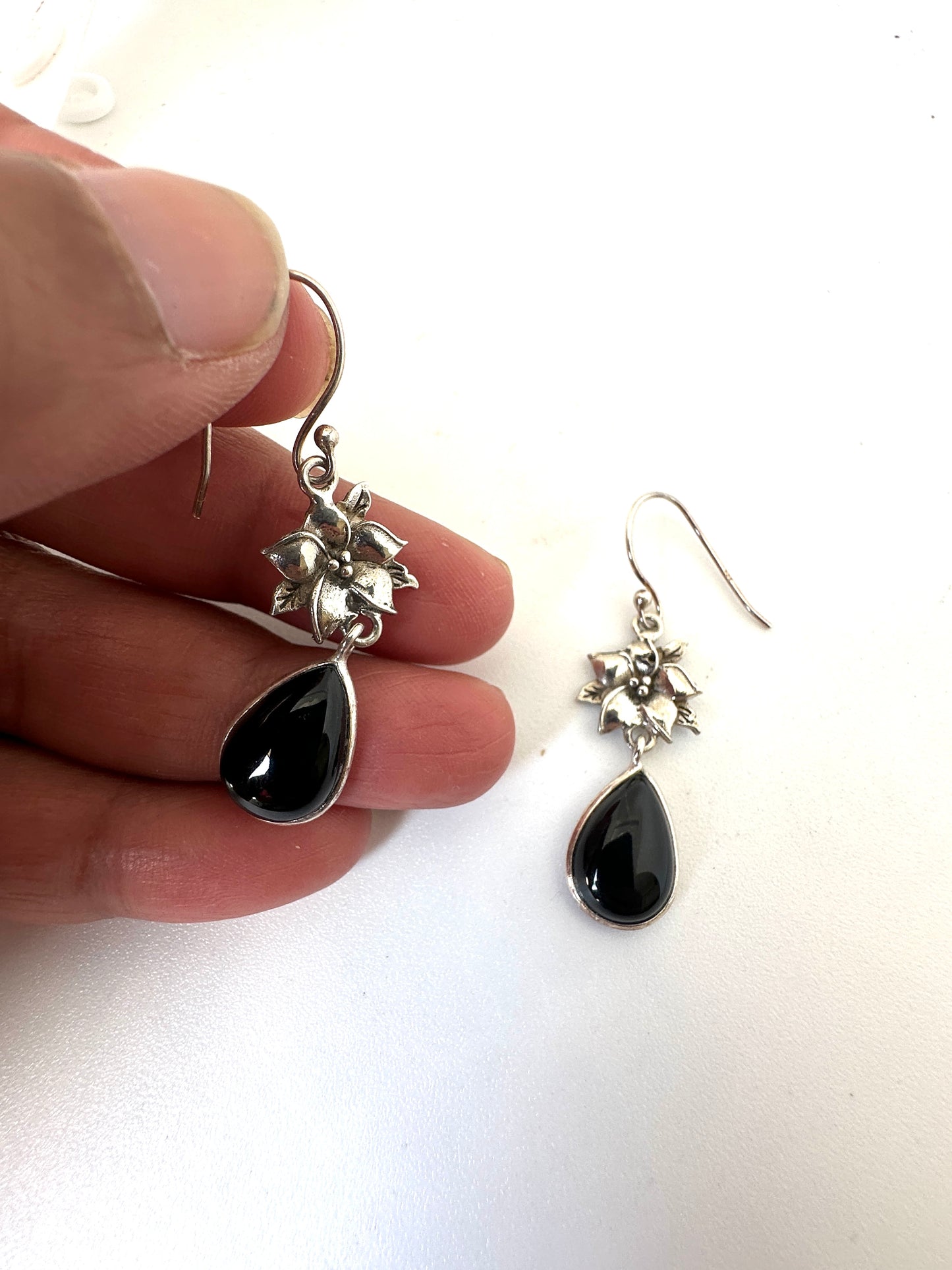 Black Onyx with Silver Lily