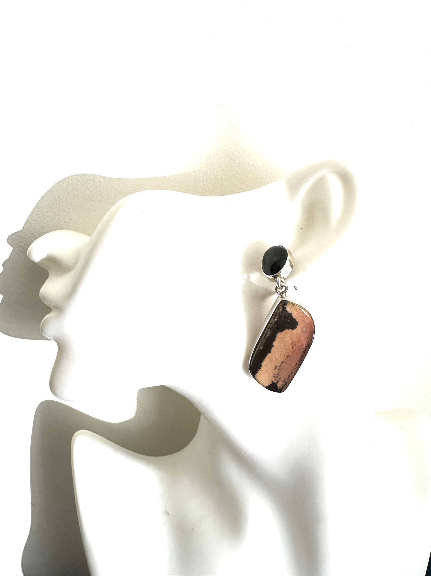 Rhodonite with Black Onyx