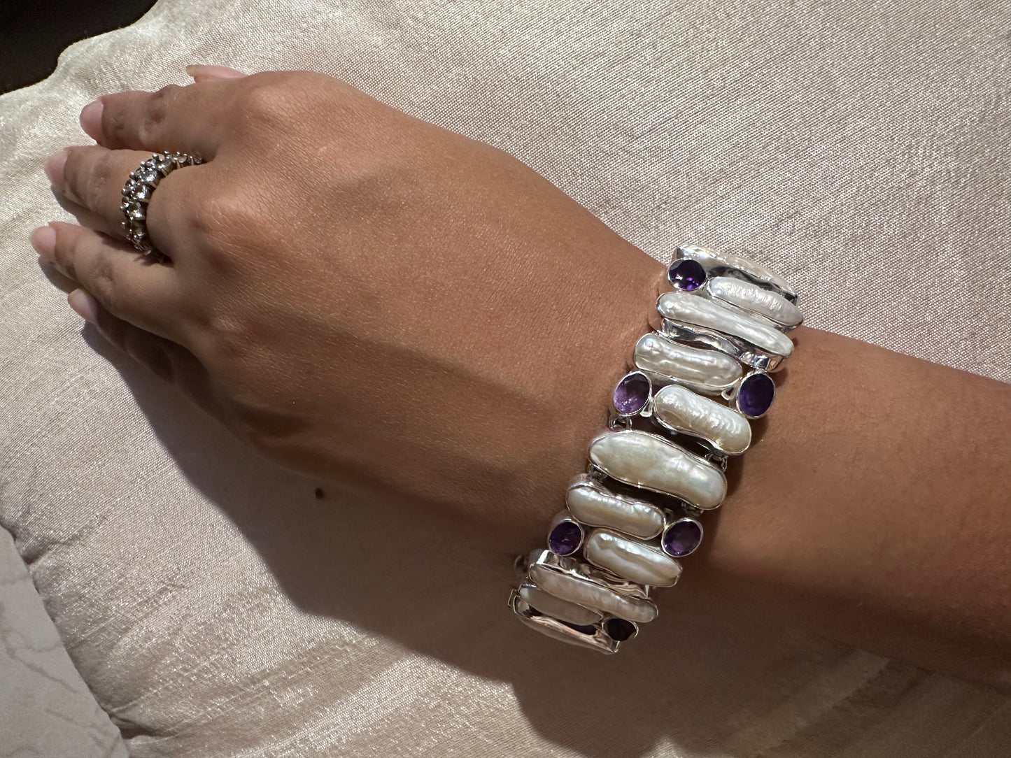 Biwa Pearl with Amethyst