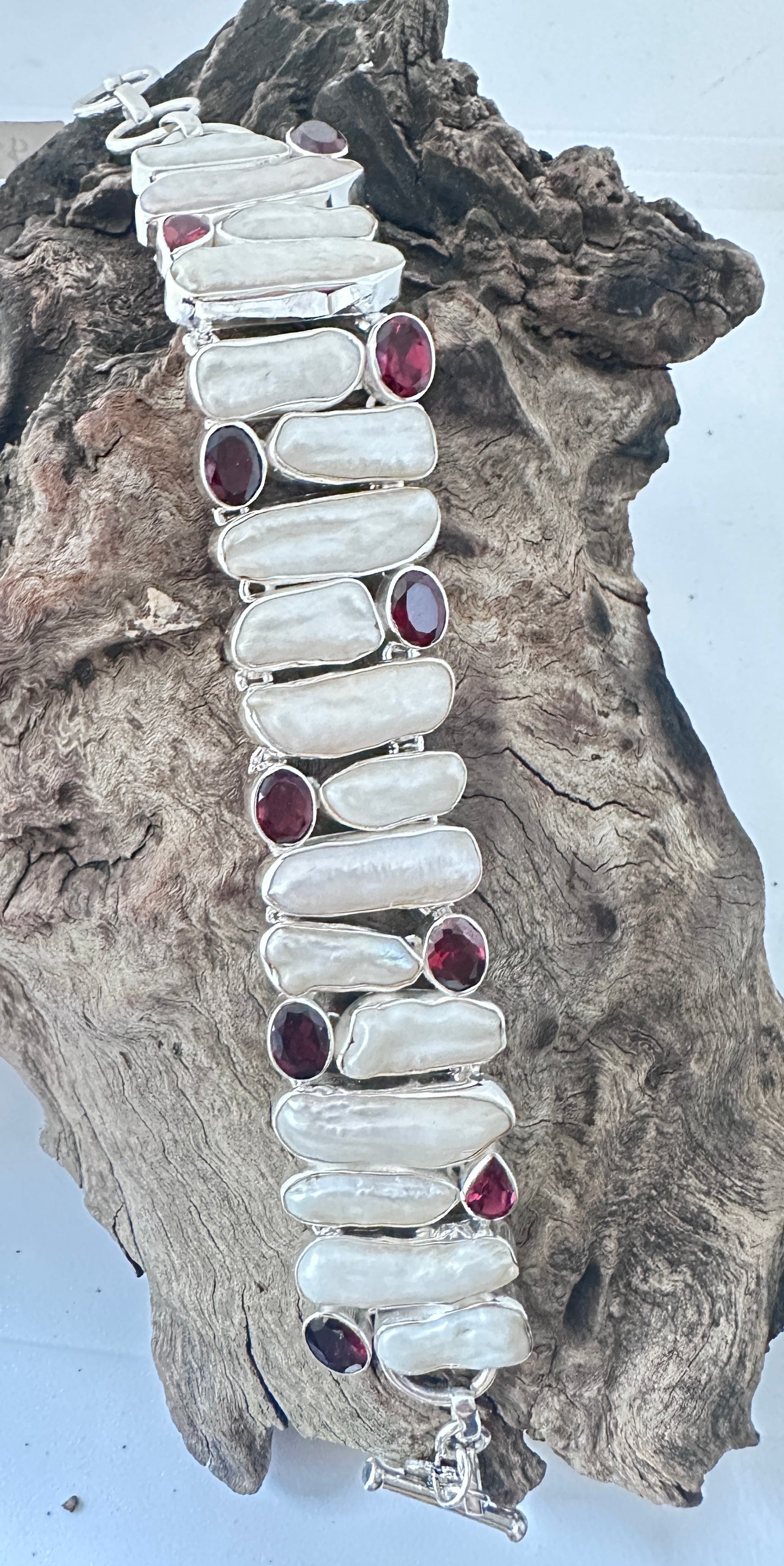 Biwa Pearl with Garnet