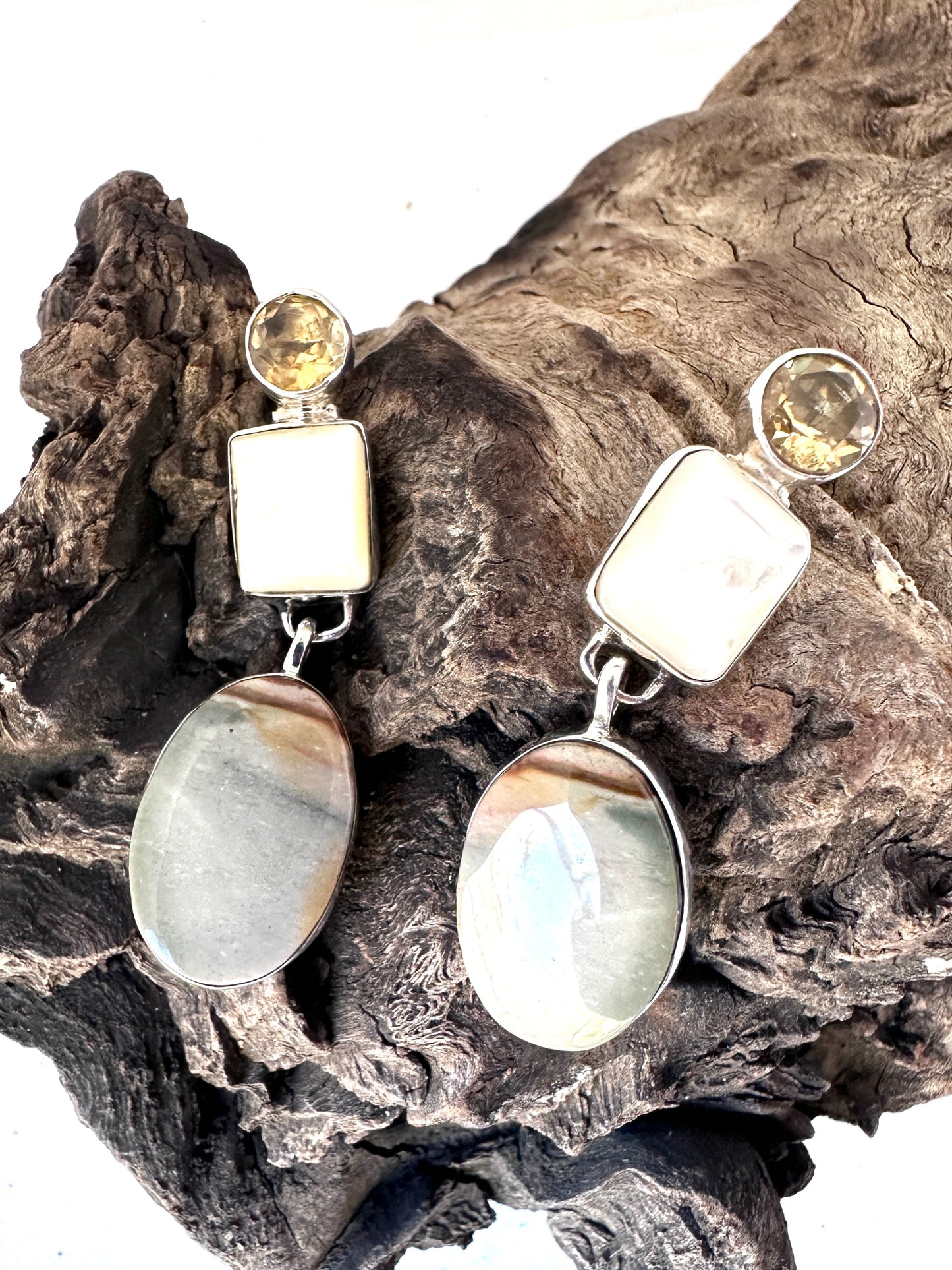 Calicrom Jasper with Mother of pearl and Citrine