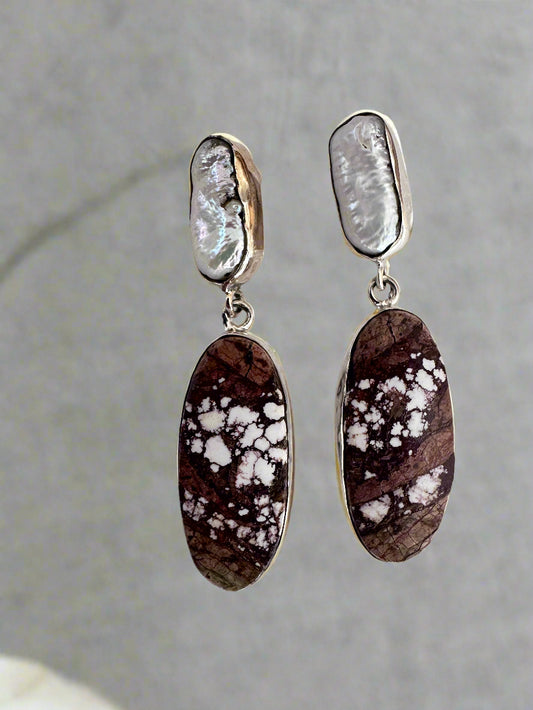 Wild Horse Magnesite with Biwa Pearl