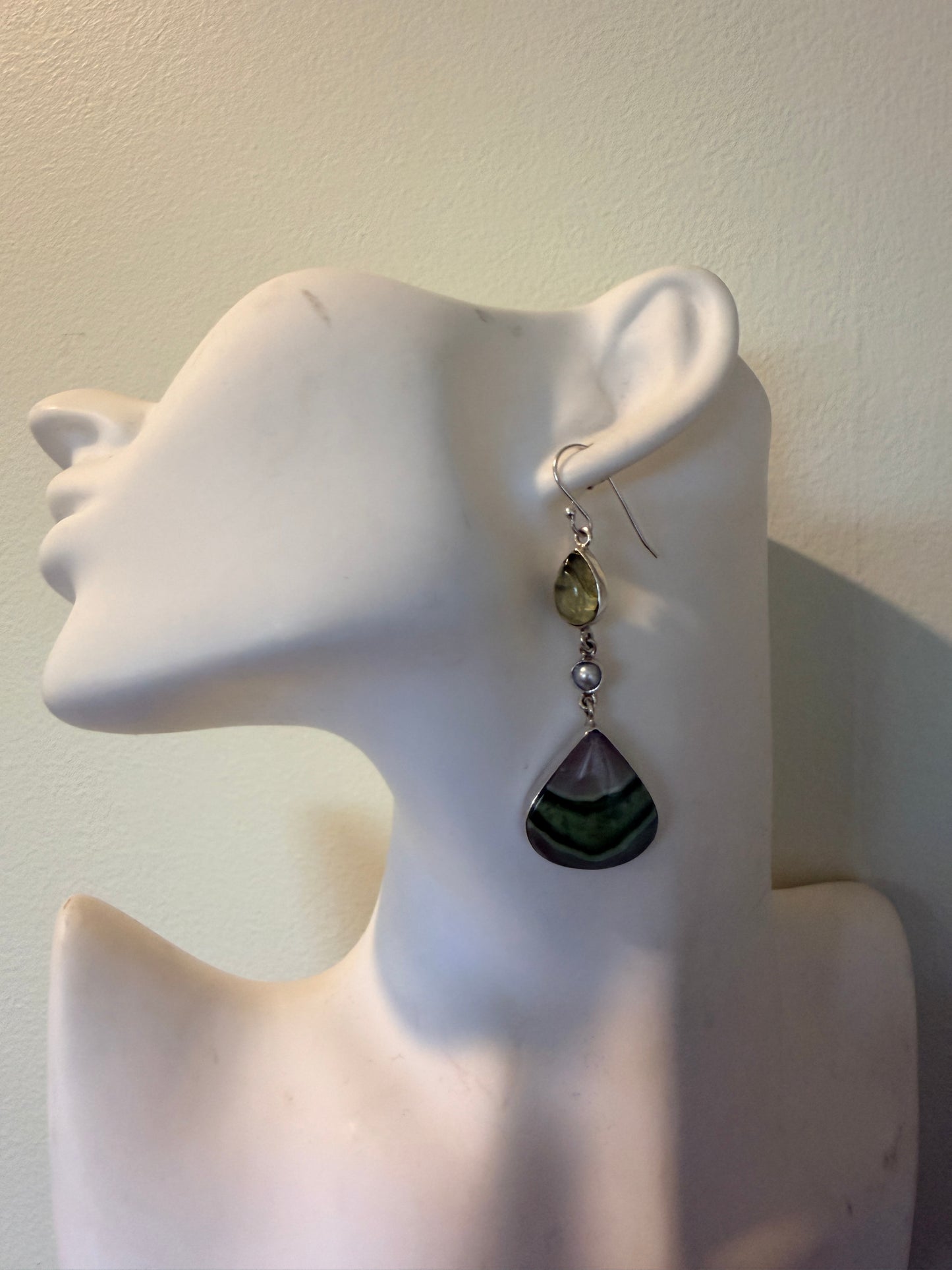 Samsonite with Pearl and Green Kyanite