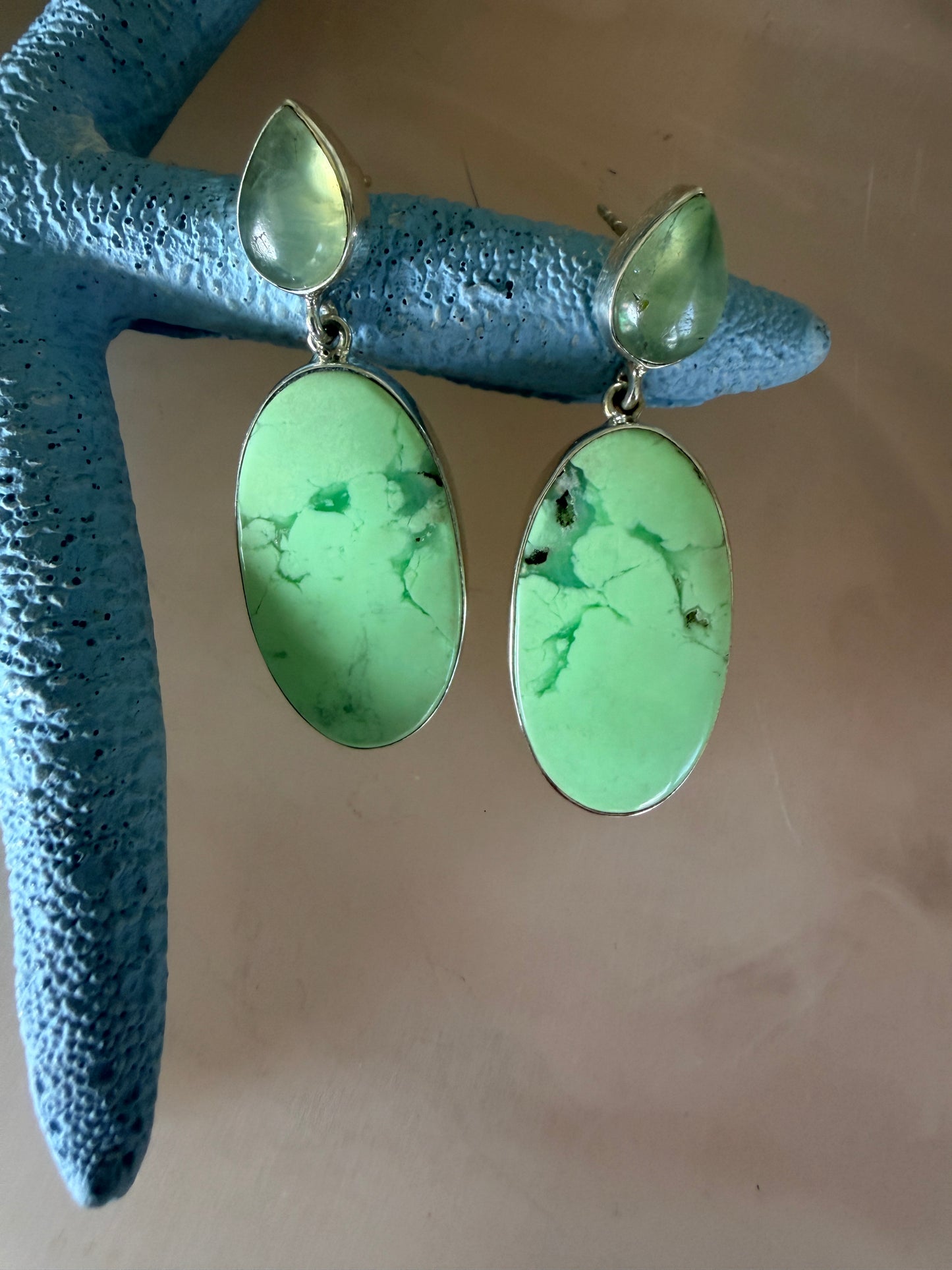 Green Kyanite with Lemon Chrysoprase