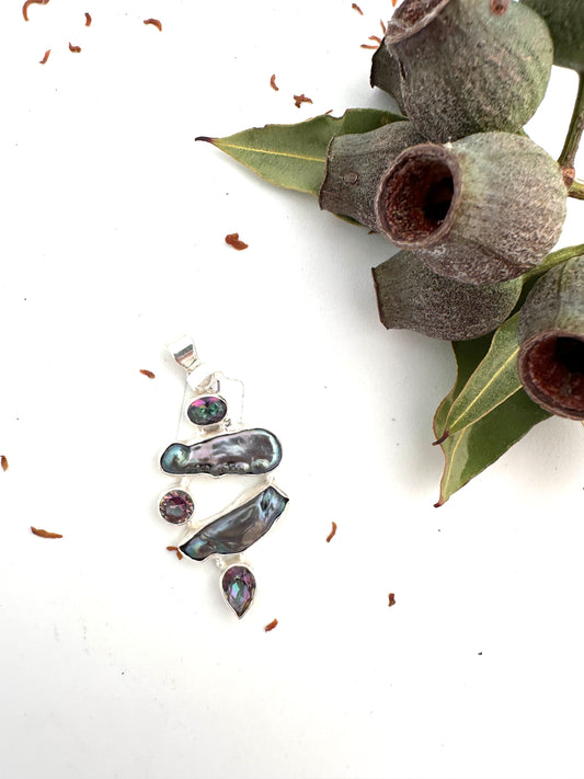 Rainbow Biwa Shell with Mystic Topaz