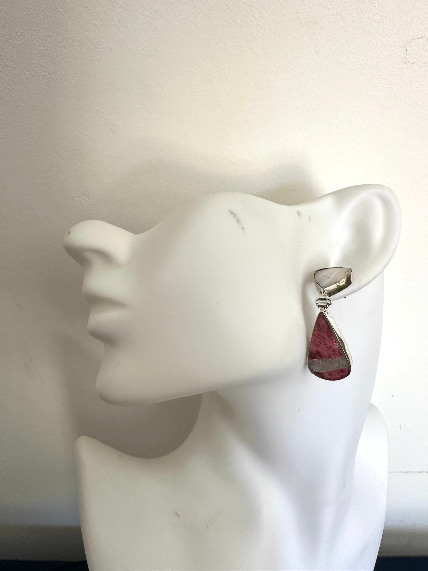 Thulite