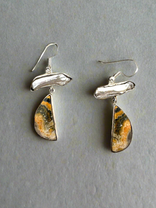 Biwa Shell with Bumble Bee Jasper