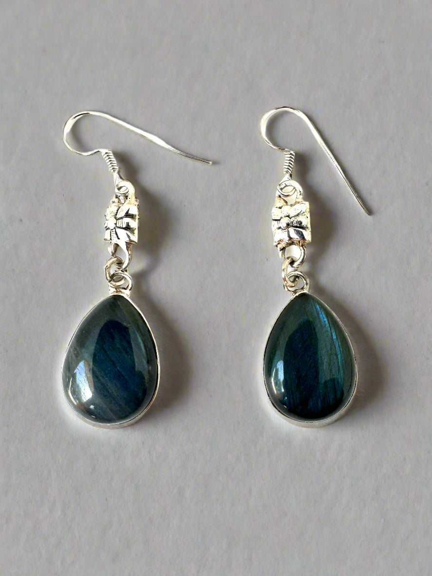Labradorite with Silver Bead